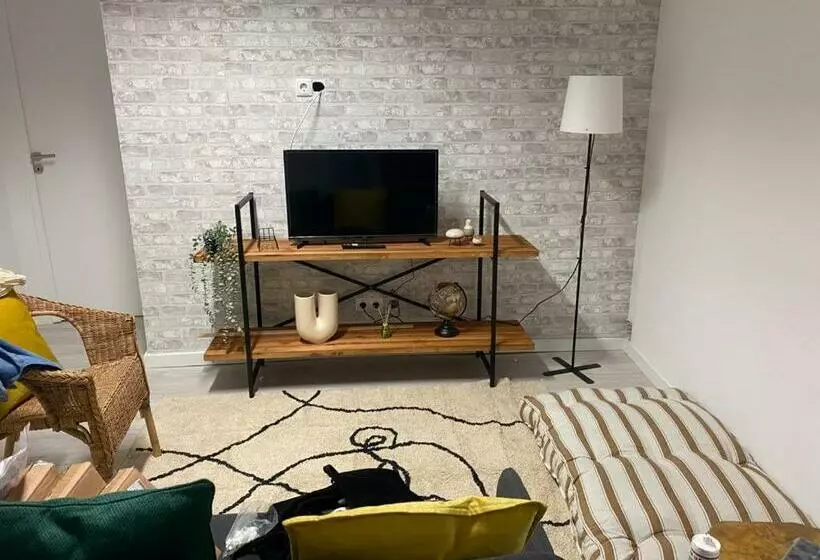 5 Senses Hostel