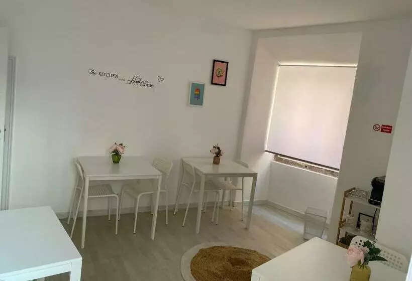 5 Senses Hostel