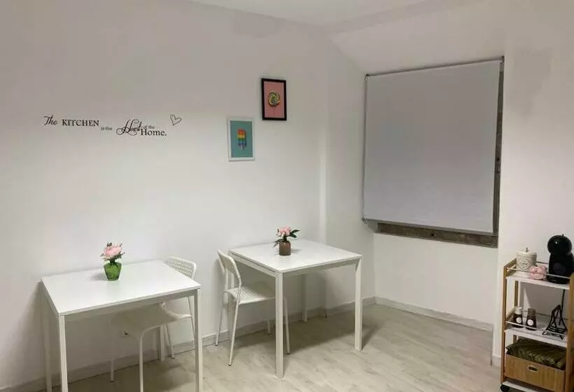 5 Senses Hostel