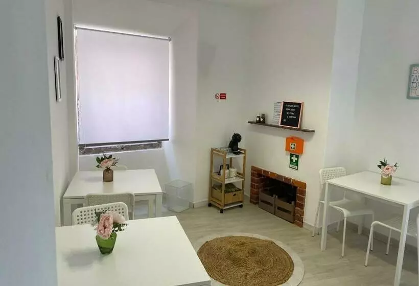 5 Senses Hostel