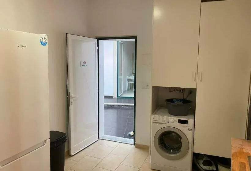 5 Senses Hostel