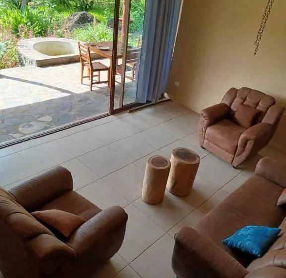 Retkeilymaja Dragon S Garden