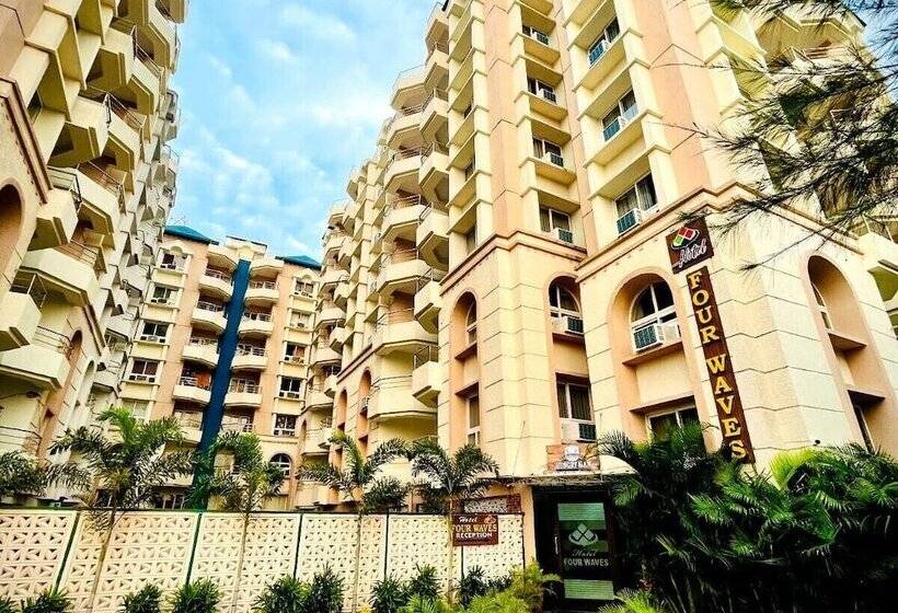 هتل Four Waves