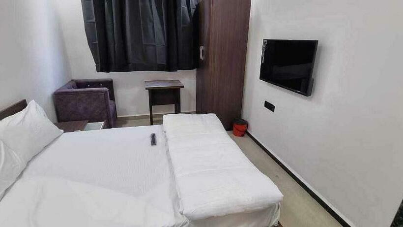 בית מלון כפרי Oyo 81103  Arya Room