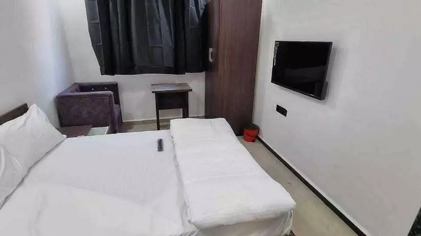 هتل Oyo 81103  Arya Room