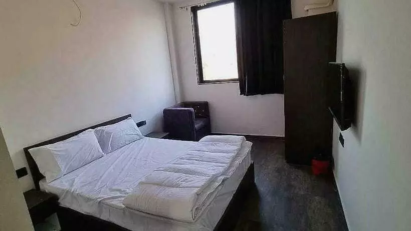 هتل Oyo 81103  Arya Room
