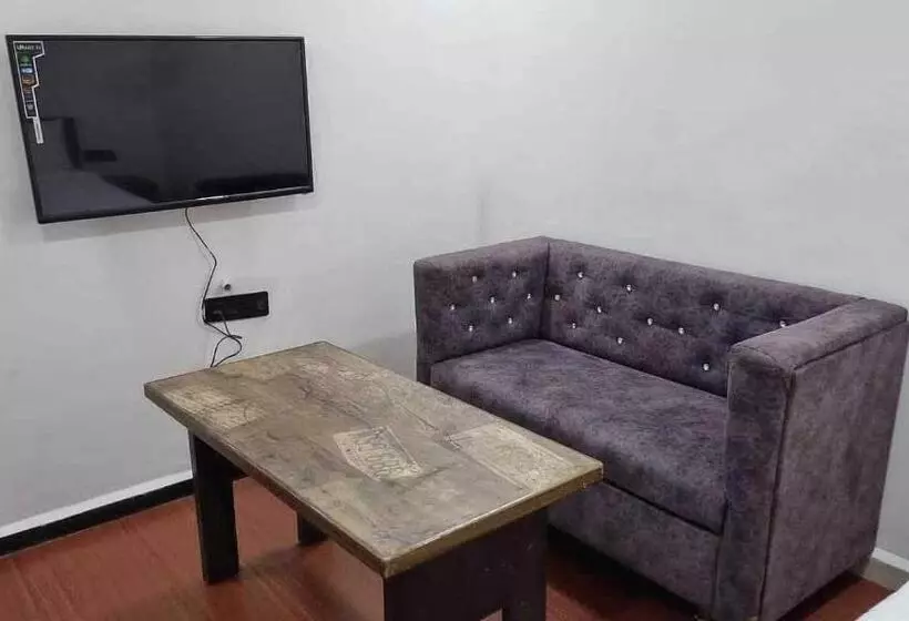 هتل Oyo 81103  Arya Room