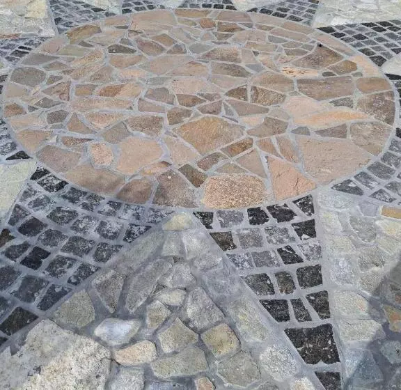 Majatalo гостьовий дім білий пацюк