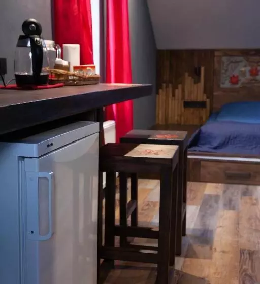 Majatalo гостьовий дім білий пацюк