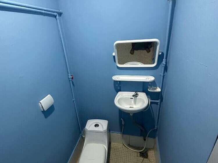 פנסיון Green Ocean Lodge