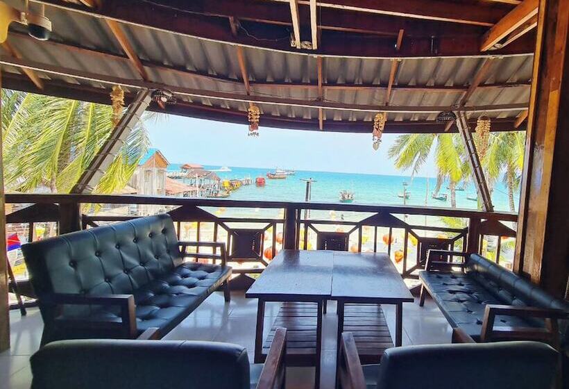 פנסיון Green Ocean Lodge