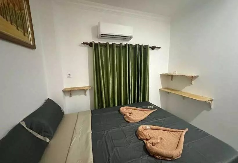 Majatalo Green Ocean Lodge