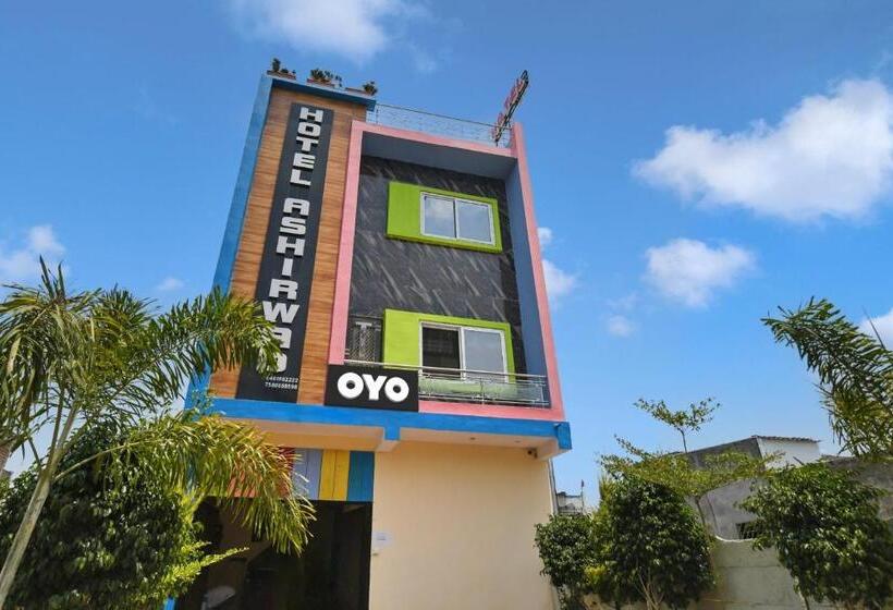 Spot On 81125 Hotel Ashirwad