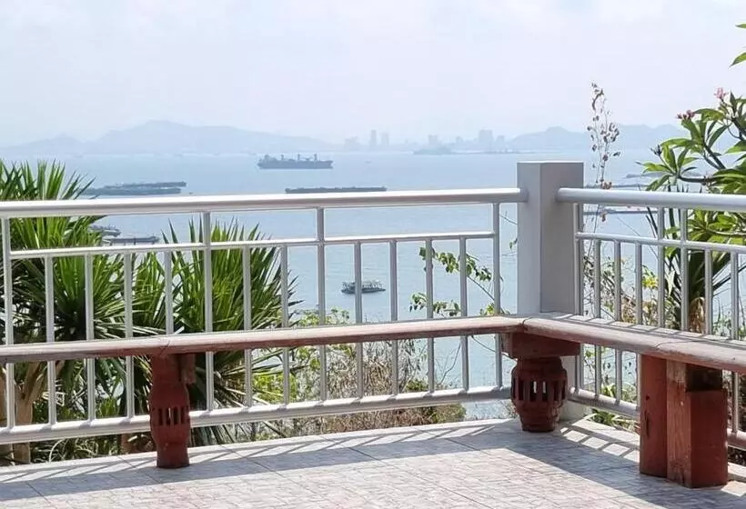 Retkeilymaja บ้านนางฟ้า เกาะสีชัง Baan Nangfa