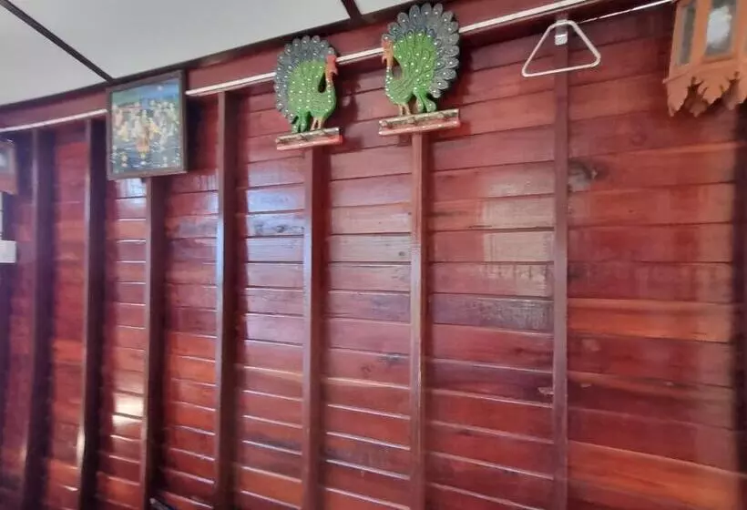 Retkeilymaja บ้านนางฟ้า เกาะสีชัง Baan Nangfa