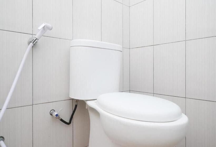 Hotel Urbanview Syariah Wisma Nabil Solo