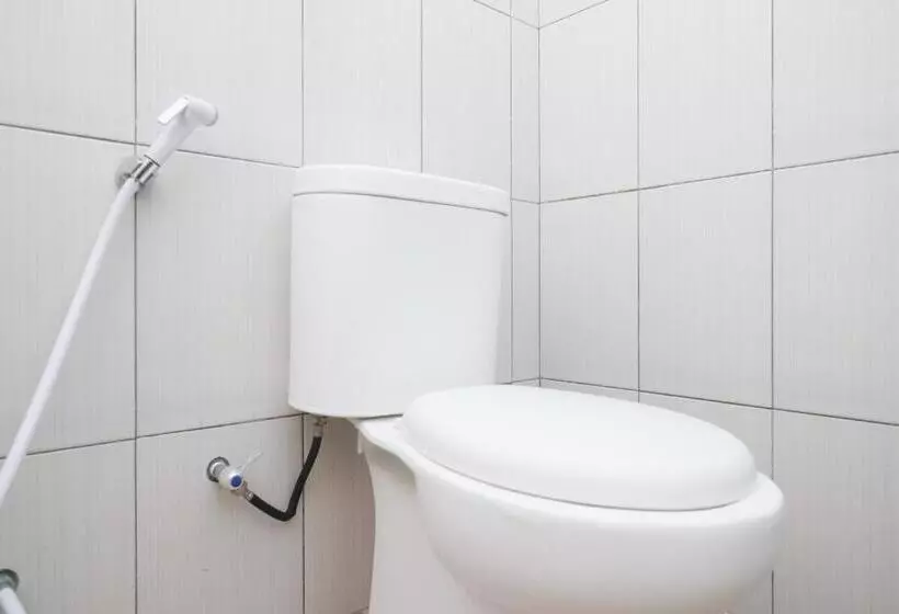 ホテル Urbanview Syariah Wisma Nabil Solo