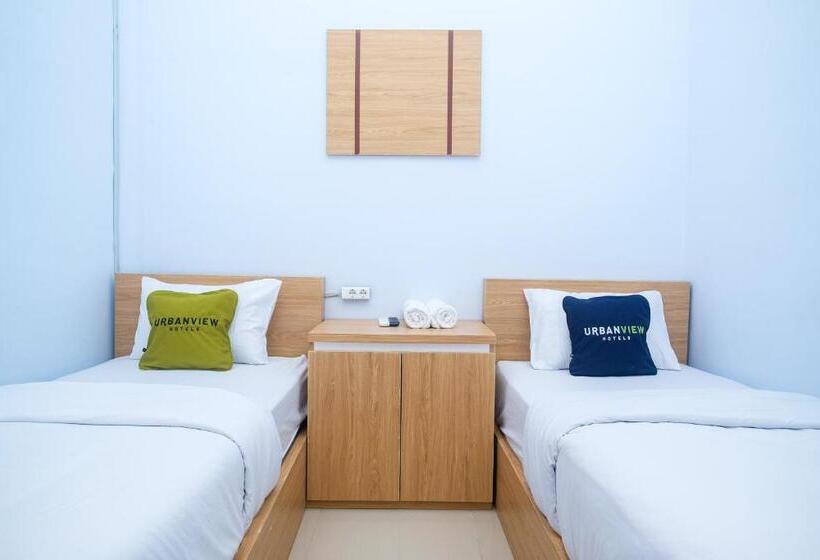 Hotel Urbanview Syariah Wisma Nabil Solo