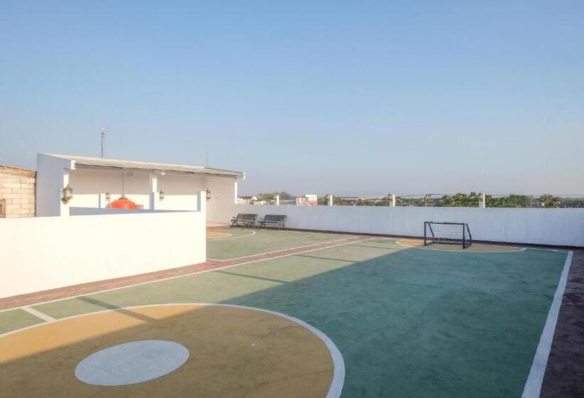 Hotel Urbanview Syariah Wisma Nabil Solo