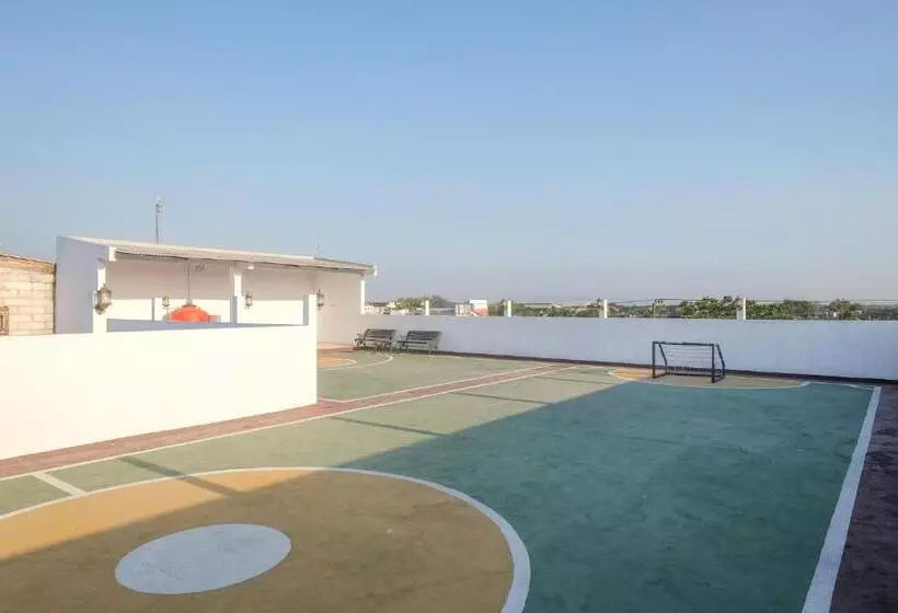 ホテル Urbanview Syariah Wisma Nabil Solo