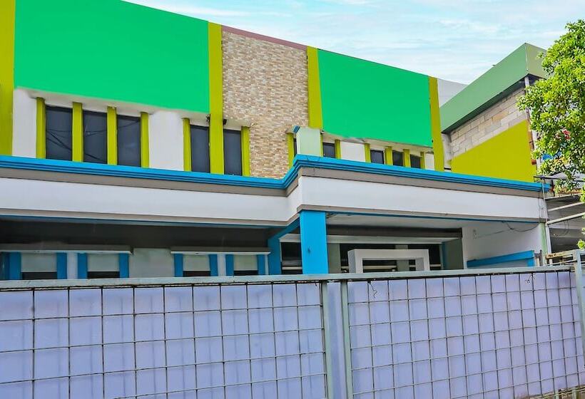 Hotel Oyo 92469 Sahabat