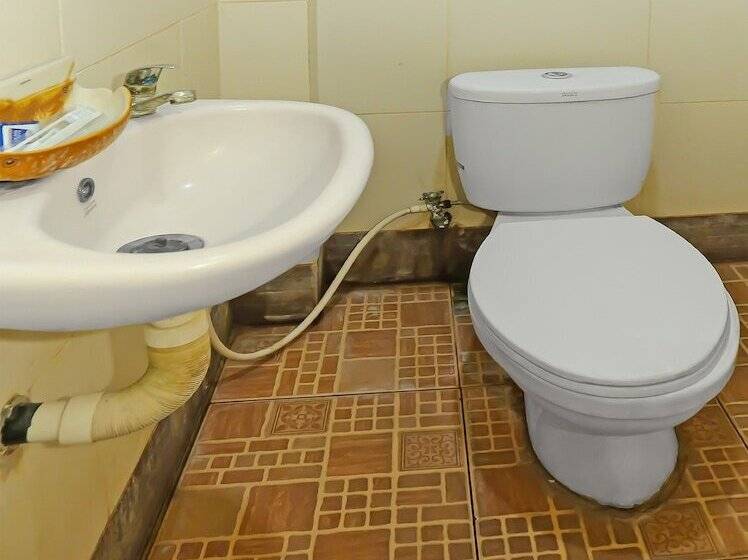 Hotel Oyo 92469 Sahabat