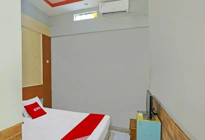 ホテル Oyo 92469  Sahabat