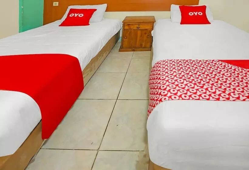 ホテル Oyo 92469  Sahabat