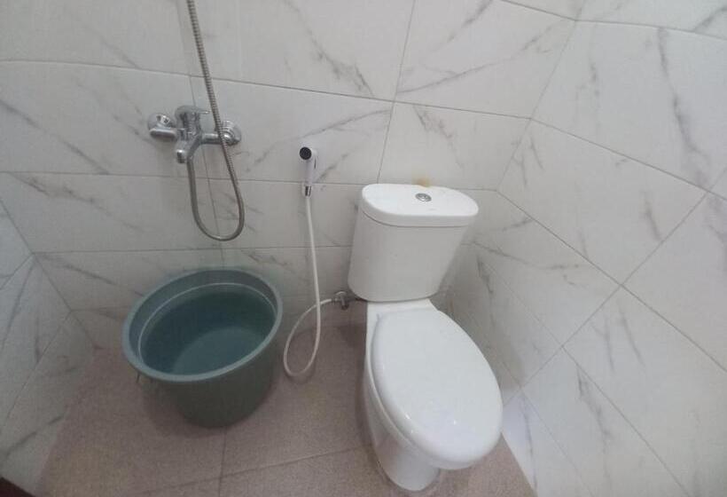 בית מלון כפרי Spot On 92415 Bima House Syariah