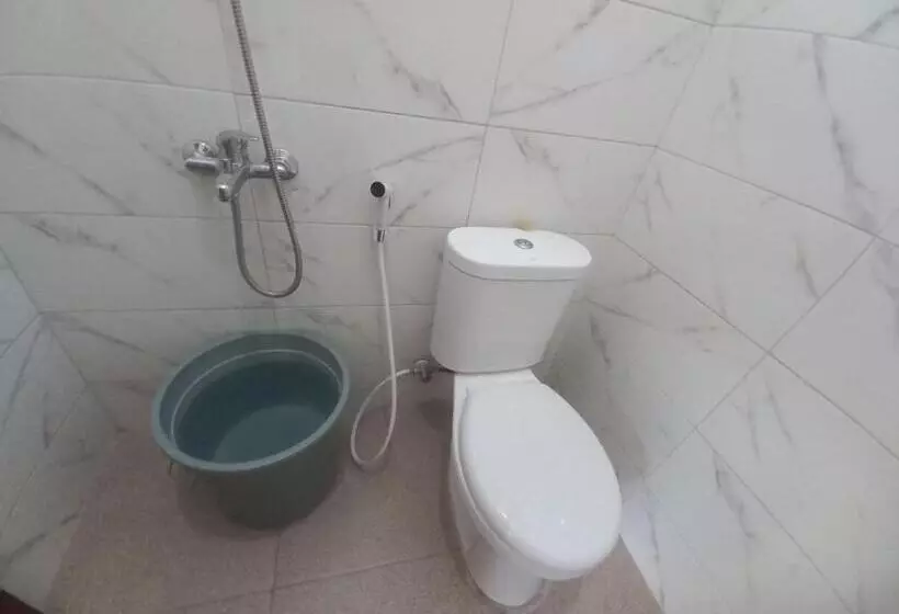 ホテル Spot On 92415 Bima House Syariah