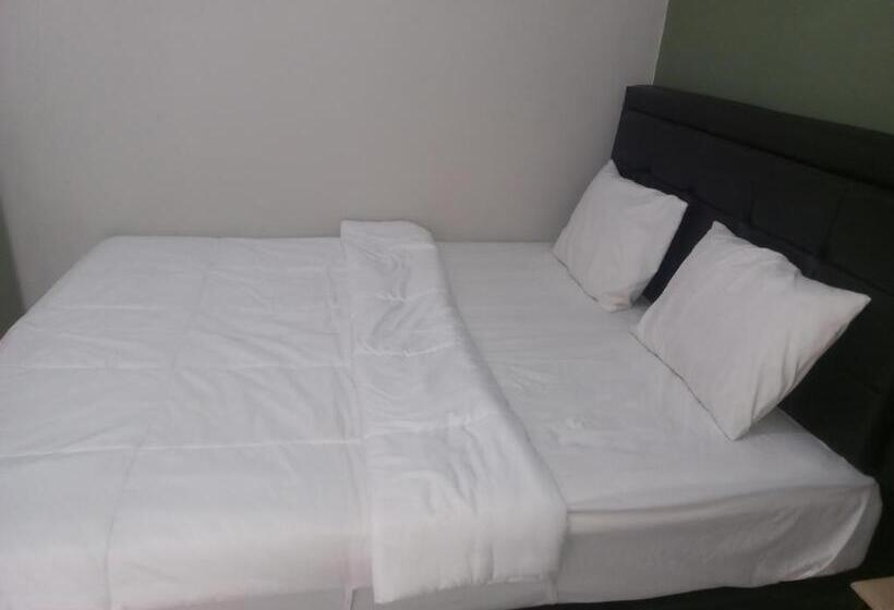 בית מלון כפרי Spot On 92415 Bima House Syariah