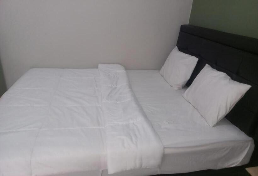 בית מלון כפרי Spot On 92415 Bima House Syariah