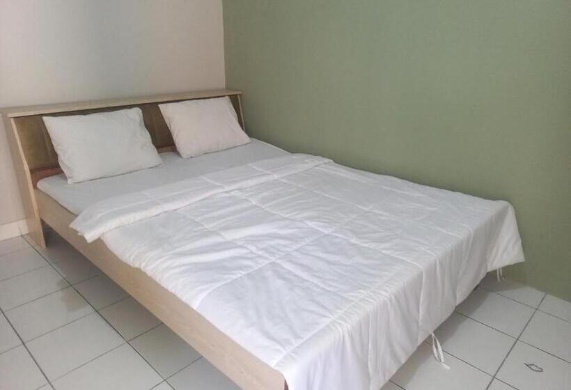 בית מלון כפרי Spot On 92415 Bima House Syariah