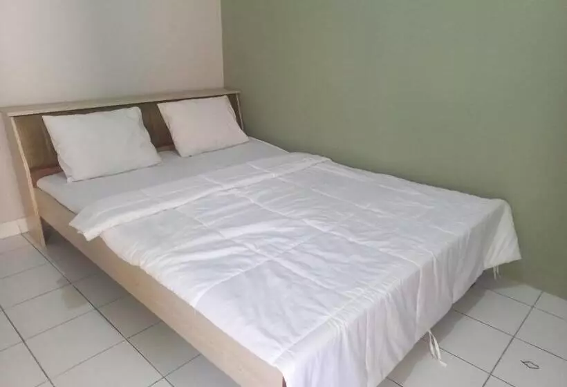ホテル Spot On 92415 Bima House Syariah