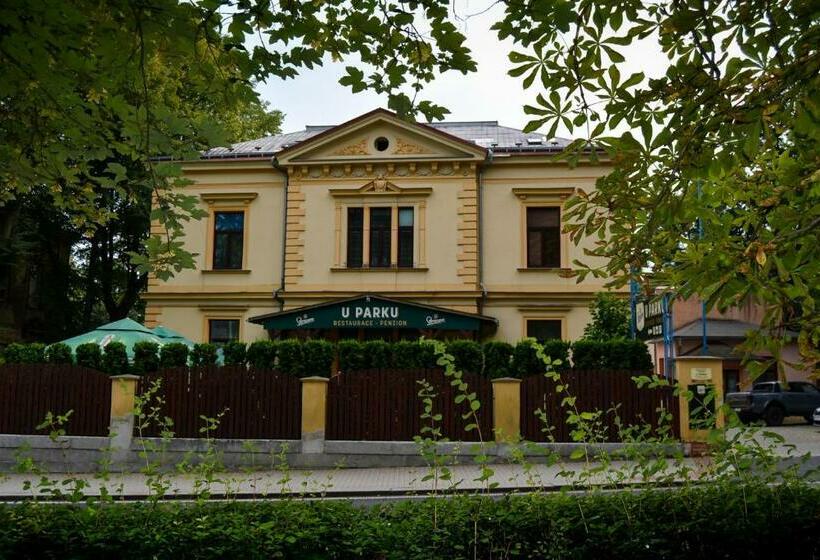 膳宿费 Penzion U Parku