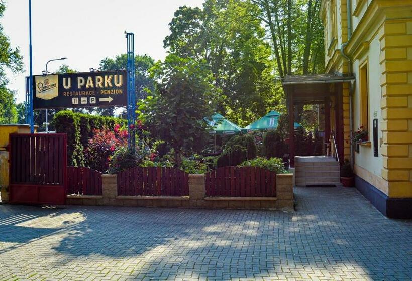 膳宿费 Penzion U Parku