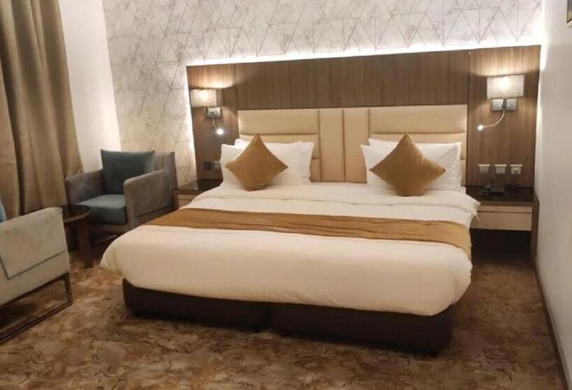 فندق دان الذهبي