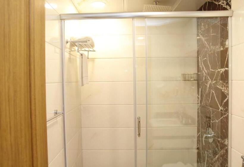 فندق دان الذهبي