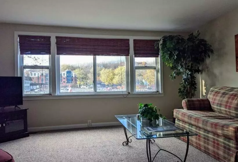 Retkeilymaja Casual Living Extended Stay Hotels