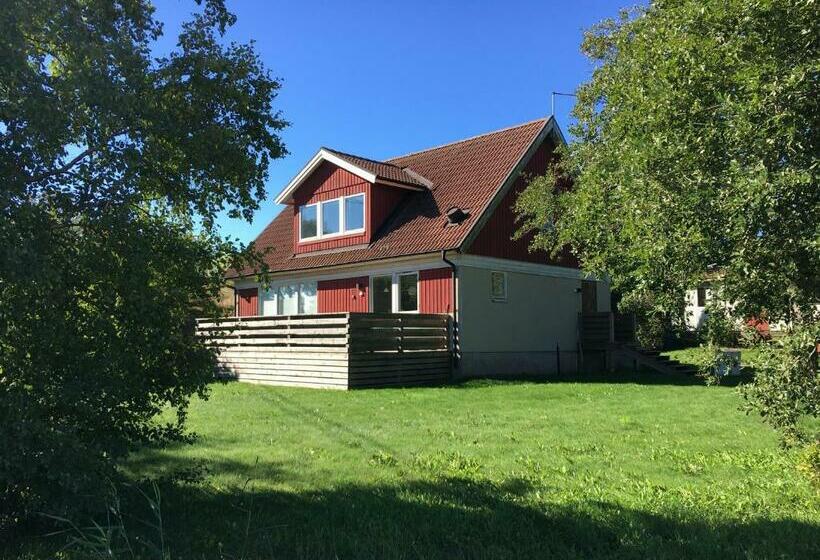 הוסטל Karlby Gästhem