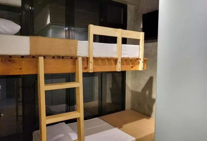 Retkeilymaja Ramos Hello Stay Cebu