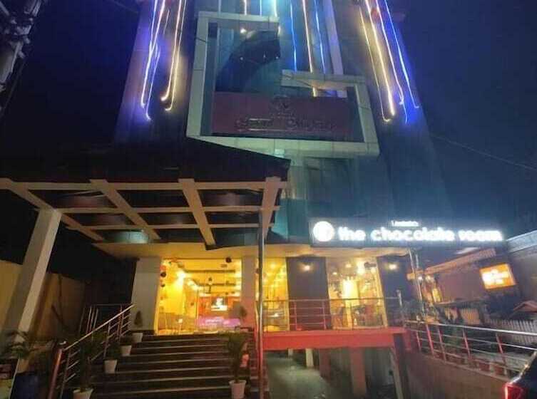 هتل Grand Majesty