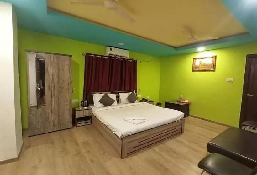 Hotelli Grand Majesty