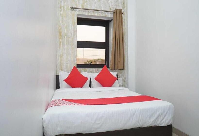 Hotell Oyo Flagship 81100  Sai Lodging