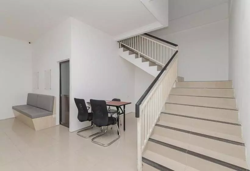 ホテル Yayah Residence At Sawojajar Bogor Redpartner