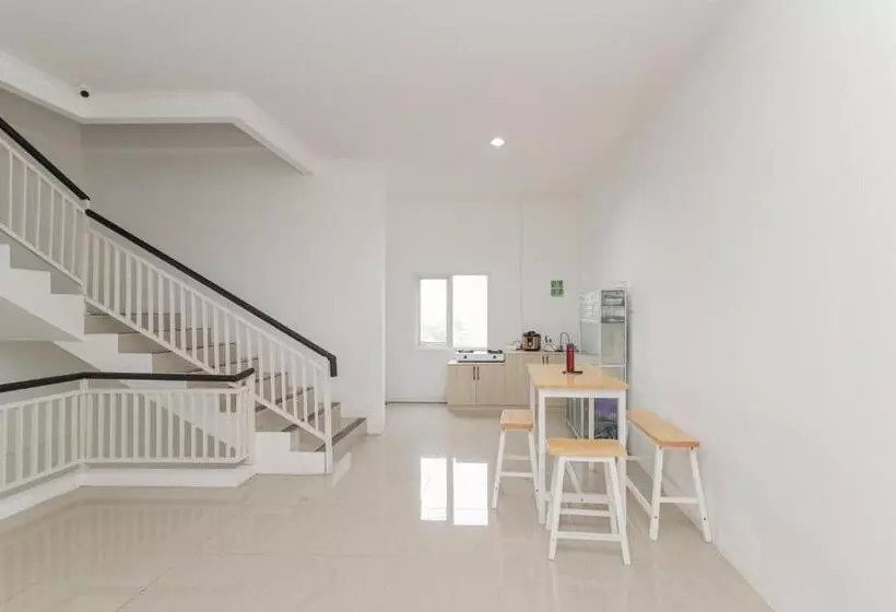 ホテル Yayah Residence At Sawojajar Bogor Redpartner