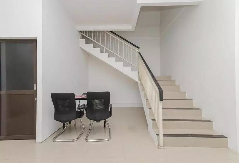 ホテル Yayah Residence At Sawojajar Bogor Redpartner