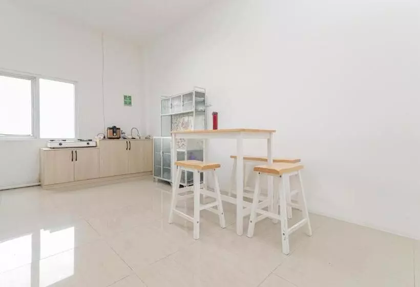 ホテル Yayah Residence At Sawojajar Bogor Redpartner