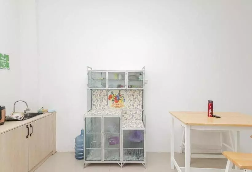 ホテル Yayah Residence At Sawojajar Bogor Redpartner