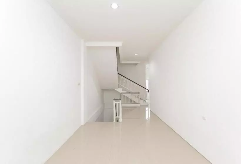 ホテル Yayah Residence At Sawojajar Bogor Redpartner